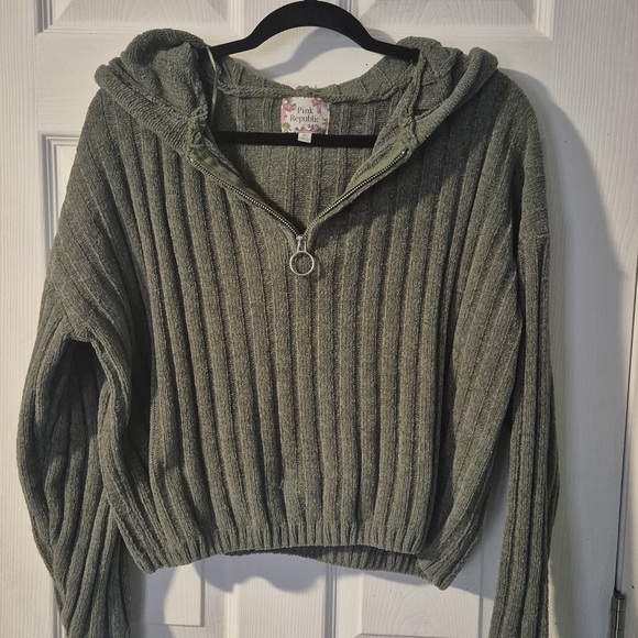 Pink Republic Green Ribbed Hoodie - Picture 2 of 2